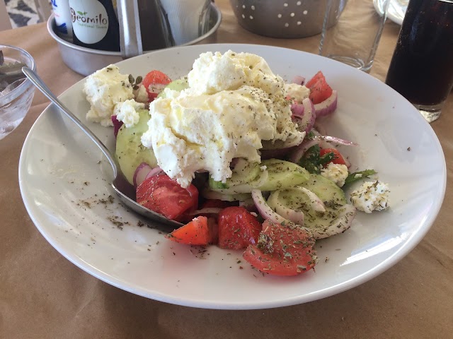 Geomilo Cycladic Cuisine