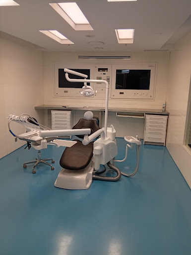 Impladent en Zaragoza - Dentista