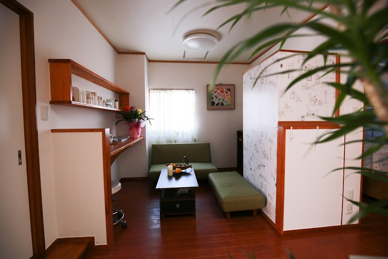 ㈱AIVINAM（アイヴィナム）