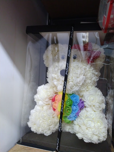 Ruby's Flowers Gallery - United States