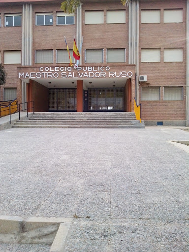Salvador Ruso Public School Teacher Gallery - Spain