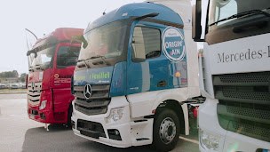 Photo n°2 de Mercedes-Benz SVI 39 à Courlaoux (Atelier de réparation pour poids lourds)