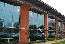 Window Cleaning Xpert – Leicester – Upvc – Gutters – Conservatory – Driveway Cleaning Services leicester
