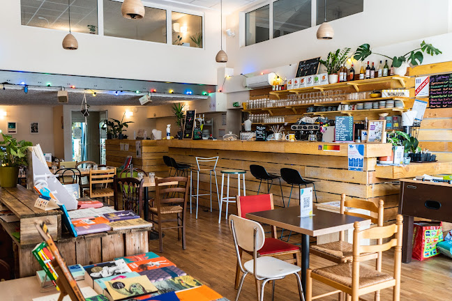 Avis sur Les Halles de la Transition à Lardenne - Restaurant