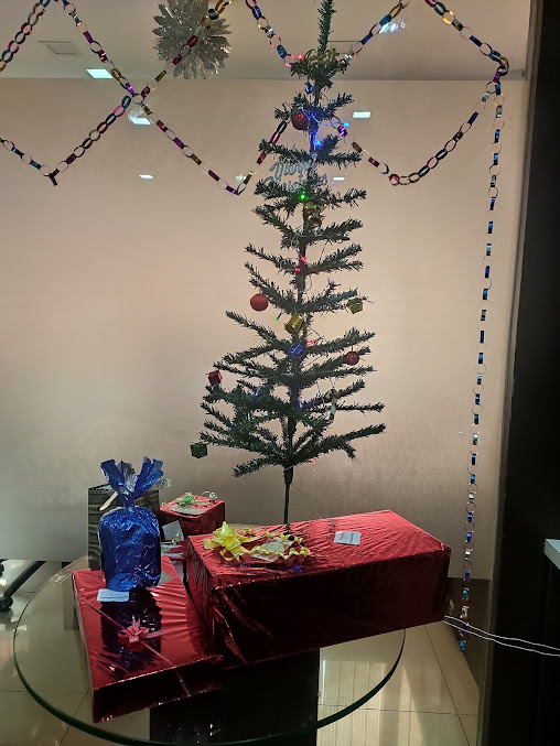 Af1qipnmllamijpmcdapz9vnoucthqkhgcblbvyobsdv=s677 K No