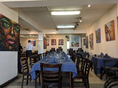 Makush Art Gallery & Italian Restaurant