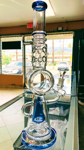Puffnup Catcity Smoke Shop - Thumbnail