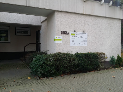 Zahnarzt Dr. Andreas Hahn