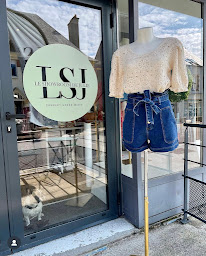 Photo n°2 de Le Showroom de Julie à Baraqueville (Magasin de vêtements)