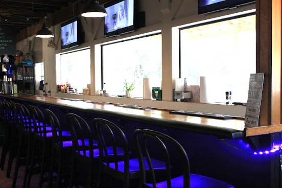 Seaside Bar & Grill by null