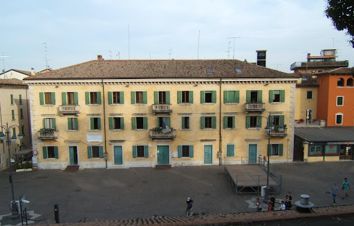 Piazza Betteloni - Visual