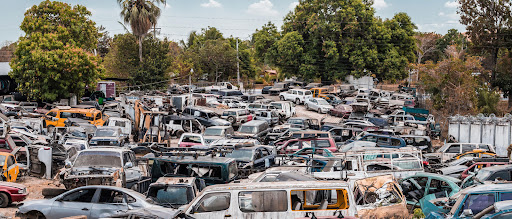 Got a scrap car taking up space? Aslam Salim Motorwala offers top cash for your old vehicle, maki…