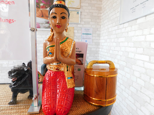 Traditionelle Wellness + Gesundheit Thai-Massage by Punnee - Thumbnail