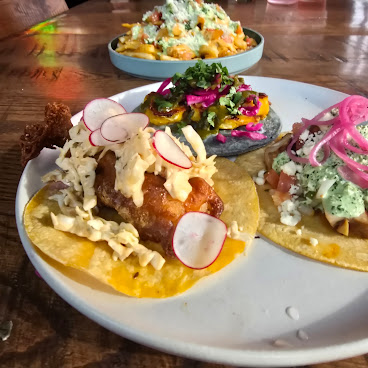 TBT El Gallo by null