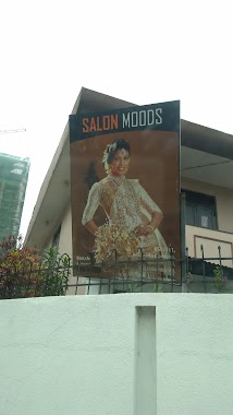 saloon Moods, Author: RUCHIRA DE SILVA