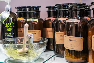 Photo n°12 de Inthairmod - Coiffeur Cannes à Cannes (Magasin de vêtements pour femmes)