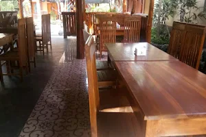 Rumah makan mbok irah image