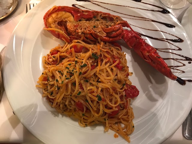 Trattoria Tre Spiedi | lobster, cuttlefish, mari e monti pasta and venetian cuisine