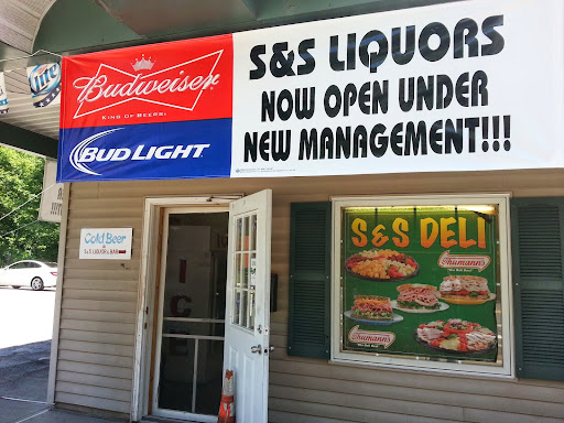 M&M Liquors and Bar