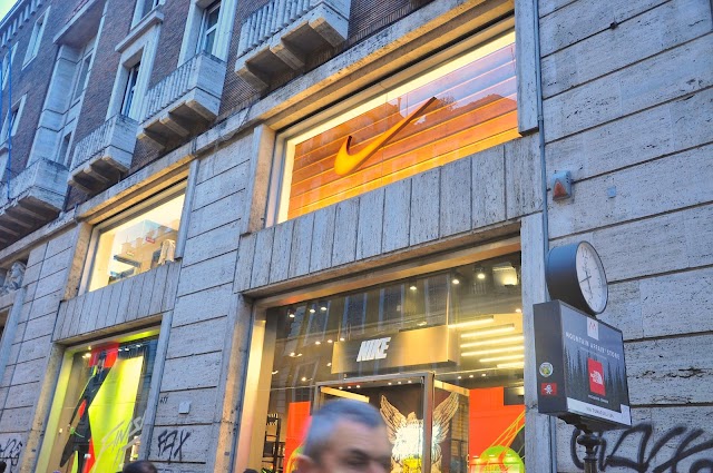 Nike Store Roma Corso – Syb