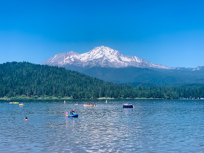 Lake Siskiyou - Mt Shasta Reflection View Point