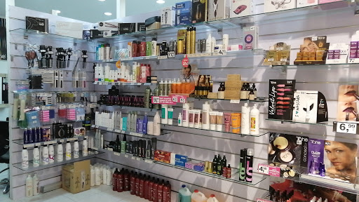 Tania Sánchez salon