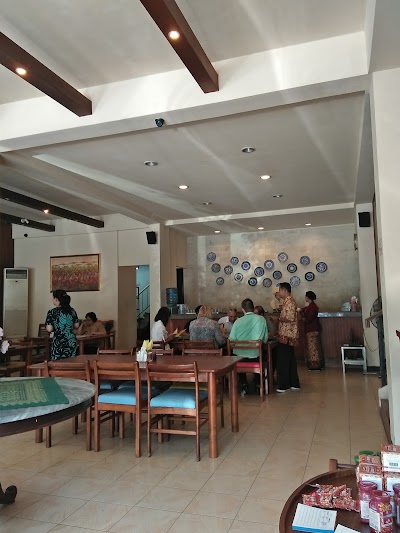 Photos of Holland Bakery Jemursari