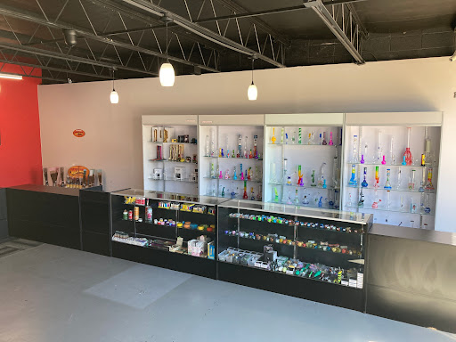 Ultimate Vapor - Smoke Shop - Thumbnail