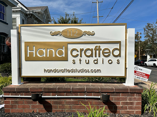 Handcrafted Studios - Visual