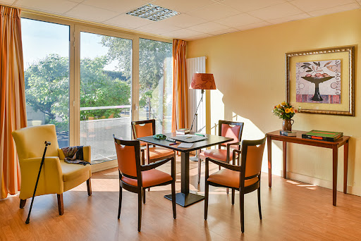 Photo de Résidence Le Petit Castel - EHPAD à Chambray-lès-Tours (37170)