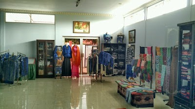 Photos of Batik Banten Mukarmas Center