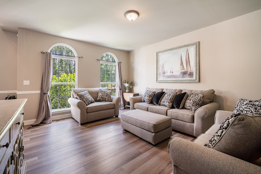 BETH VAN SYCKLE, BROKER-SALESPERSON, REAL ESTATE AGENT Gallery - United States