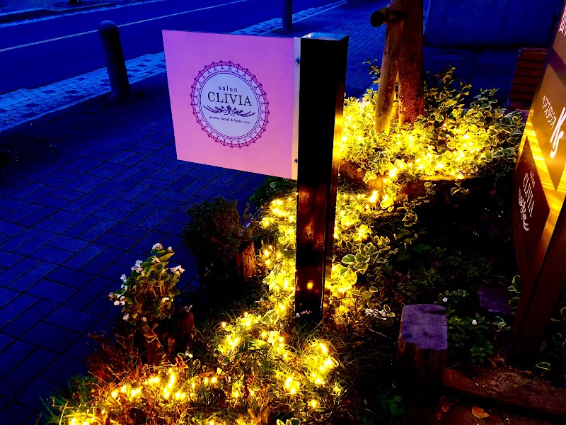 無痛小顔矯正 CLIVIA クリヴィア