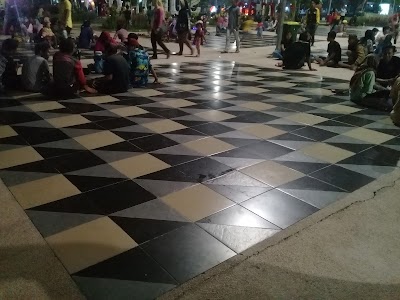 Photos of Surabaya Fountain Park