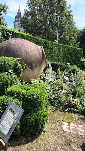 Vormsnoeipark telefoonnummer