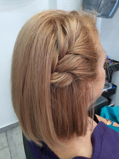 VICTORIA PELUQUEROS & CRISTINA HURLEZ - Thumbnail