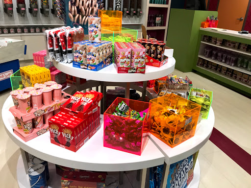 The Candy Box - Visual