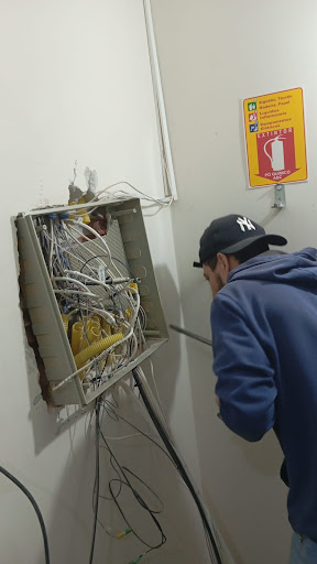 Wesley Gomes Eletricista