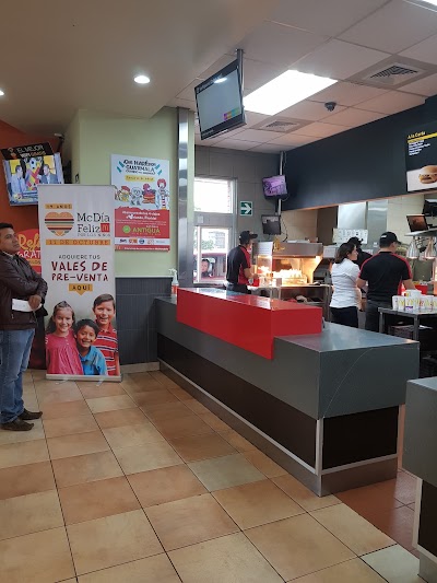 Photos of Mcdonalds Pradera Huehuetenango