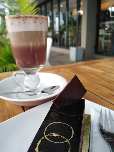 Photos of The Caf&eacute; Radisson Blu Azuri Mauritius