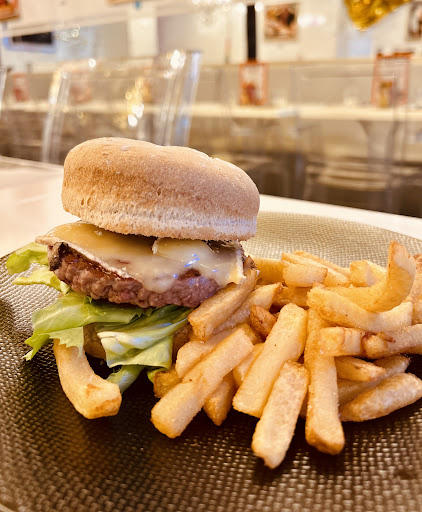Photo 2 - Tata Burger