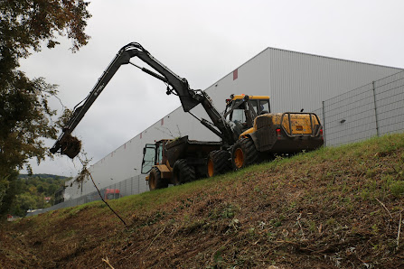 Landschaftspflege & Schreitbaggerarbeiten Fuchs | Wolfschlugen Schiltrac Werkvertretung Nürtinger Str. 21/1, 72649 Wolfschlugen
