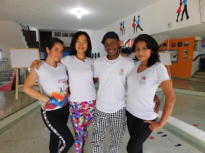 Photos of Arrebato Cale&ntilde;o: Escuela de Salsa