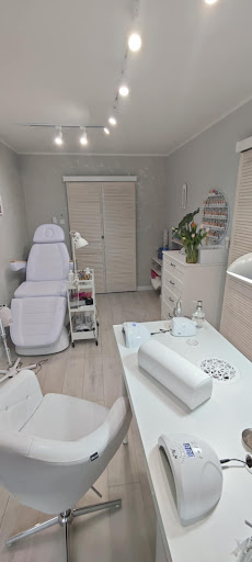 TU KOLOR Stylizacja Paznokci Klaudia Bany