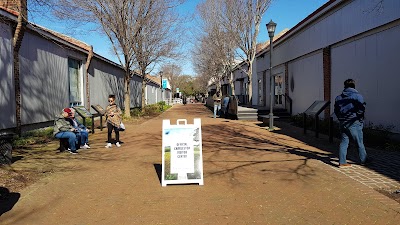 Visitors Center / Charleston Museum