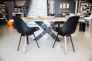 Photo n°1 de Boutique de mobilier, Artisans Créateurs CASF à Marly (Société de fabrication d'escaliers)