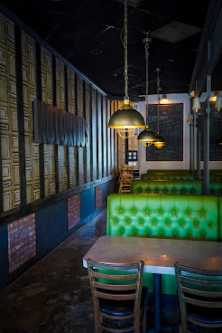 NOTORIOUS SPORTS BAR & GRILL by null