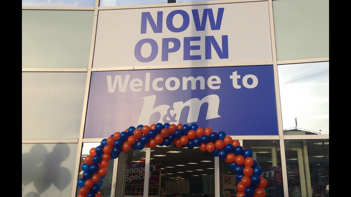 B&M Store