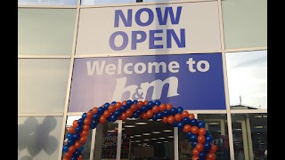 B&M Store
