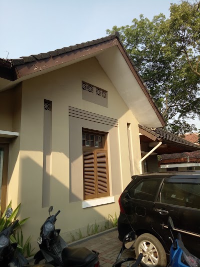 Photos of Buana Kassiti